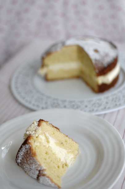  Food for thoughts : My yummy clotted cream and yuzu curd Cake