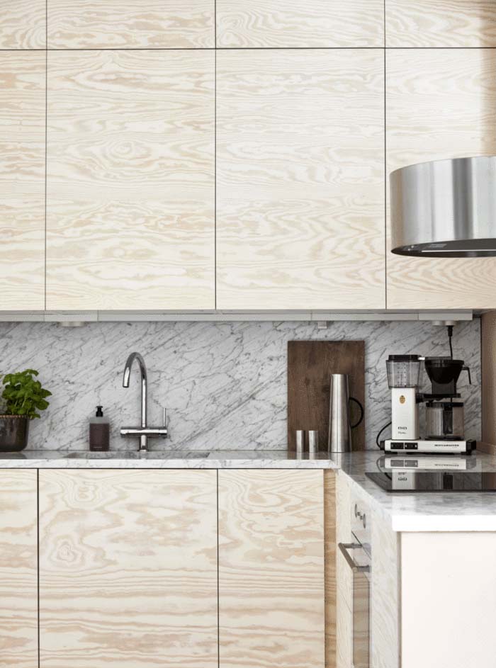 Modernia ja värikästä