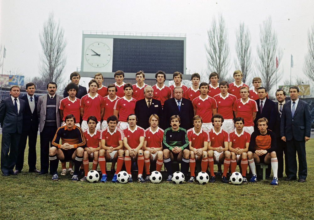 динамо москва 1967 кубок ссср. 1983 - "днепр" (днепропетровск). советские футбольные клубы. команда торпедо москва чемпион 1960. спартак чемпион 1987.