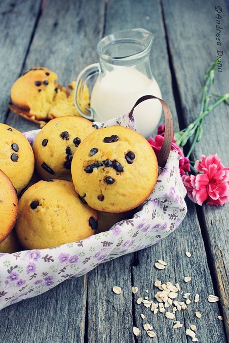 Muffins cu bobite de ciocolata