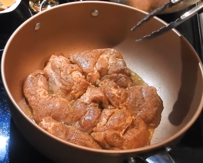 Мясо потушить вкусно в кастрюле