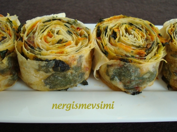 nergismevsimi ÜÇ RENKLİ BÖREK