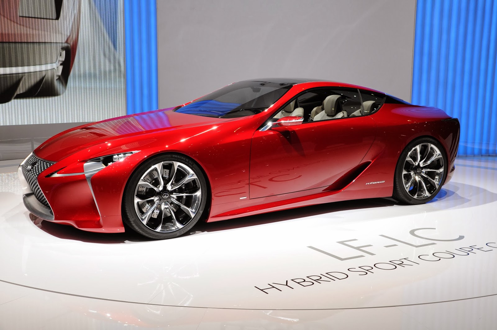 Спорткар Lexus LF LC