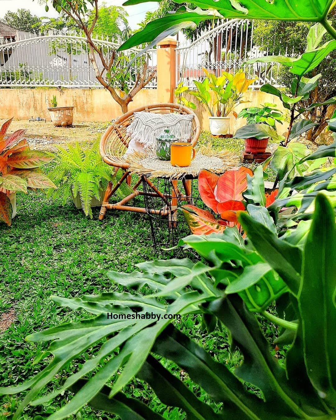 7 Desain Taman Rumah Minimalis Type 36. Hunian Kecil Bisa Terasa Sejuk