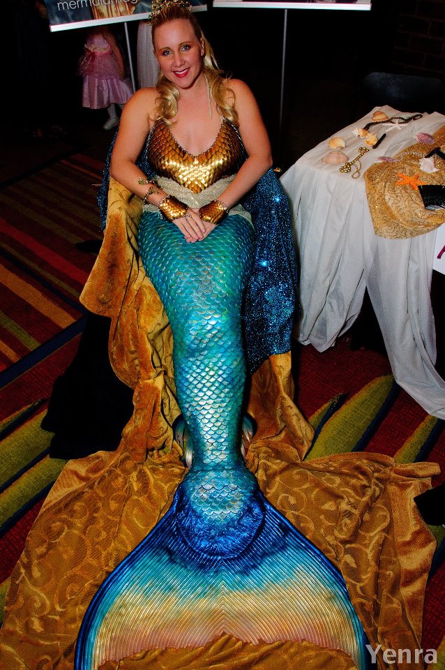 Real Life Mermaid Melissa: Underwater Performer & Pro Free Diver ...