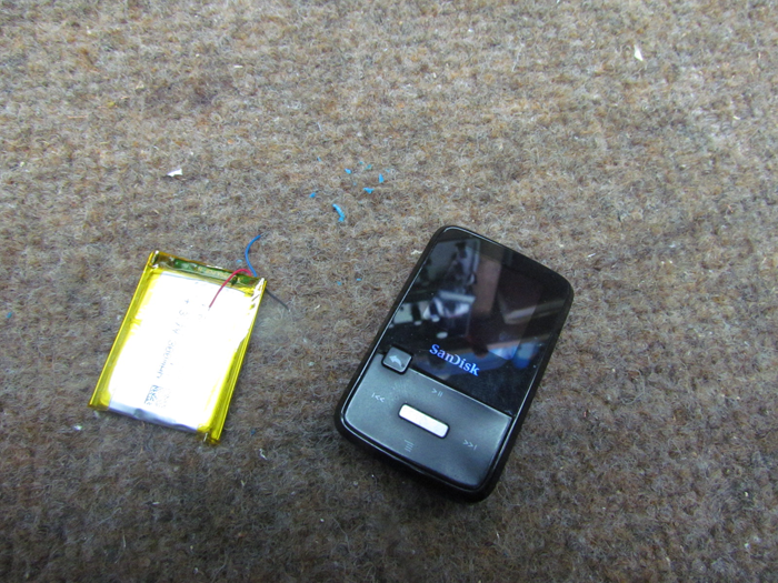 Replacing Rechargeable Internal Battery in SanDisk MP3 Player or