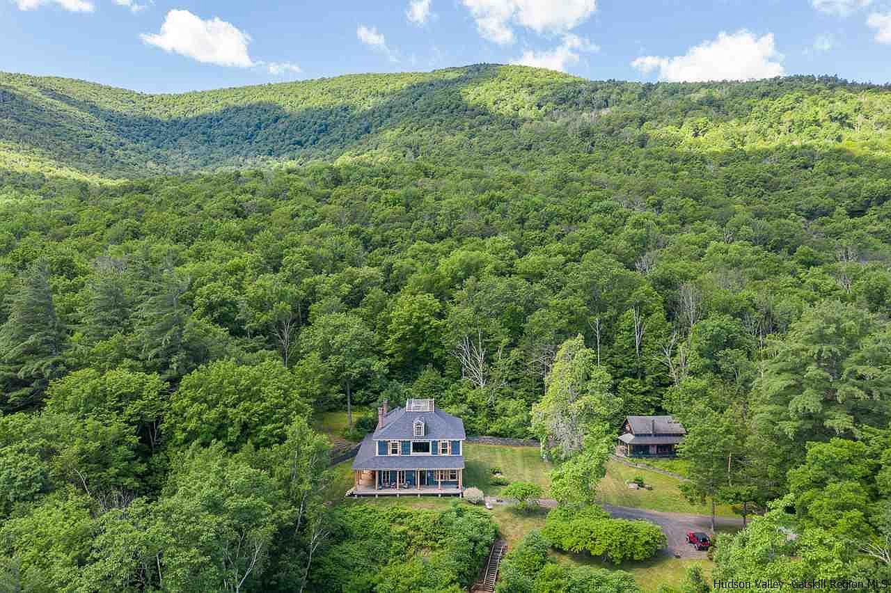 Sweet House Dreams The Mountain House, 1899 Victorain Catskill Cottage