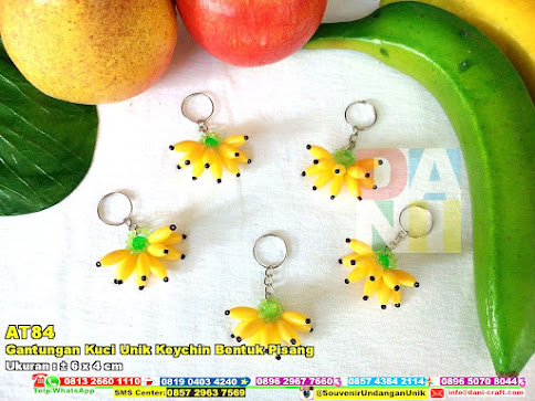 Gantungan Kuci Unik Keychin Bentuk Pisang