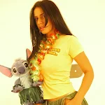 Andrea Rincon, Selena Spice Galería 13: Hawaiana Camiseta Amarilla Foto 55