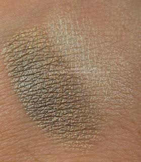 Labo Make-Up - Pure Flower Compact Eye-shadow Duo n.03 Olive green/Aqua green - swatches Labo Make-Up - Pure Flower Compact Eye-shadow Duo n.03 Olive green/Aqua green - swatches