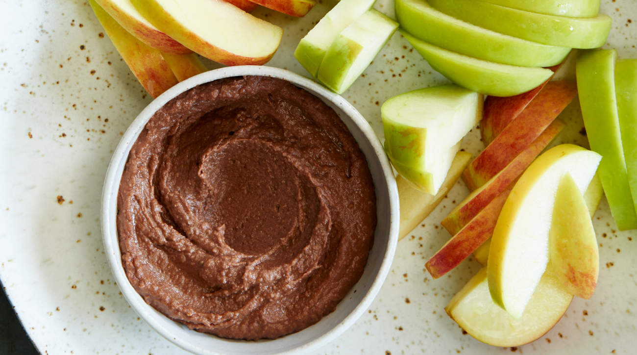 Dessert Hummus Is Actually Amazing—Here’s How to Make It in Minutes