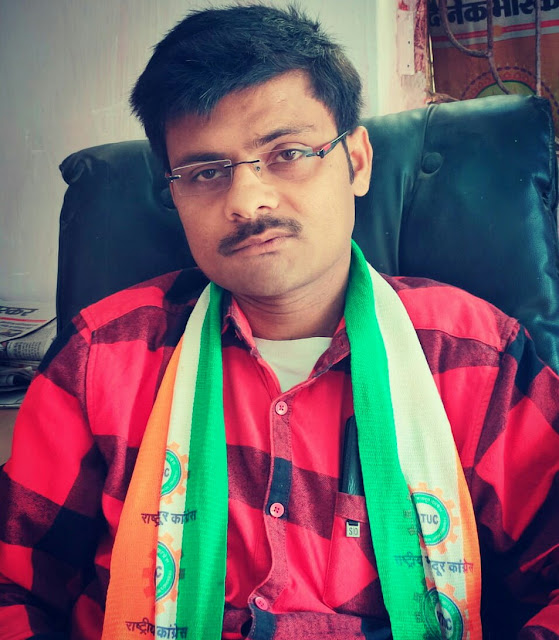 ली वीडियो कॉन्फ्रेंसिंग राष्ट्रीय मजदूर कांग्रेस के राष्ट्रीय अध्यक्ष की मौजूदगी में, कहा इंटक के एक - एक कार्यकर्ता इस समय संकट के घड़ी में अपना दायित्वों का निर्वाहन करें ली वीडियो कॉन्फ्रेंसिंग राष्ट्रीय मजदूर कांग्रेस के राष्ट्रीय अध्यक्ष की मौजूदगी में, कहा इंटक के एक - एक कार्यकर्ता इस समय संकट के घड़ी में अपना दायित्वों का निर्वाहन करें