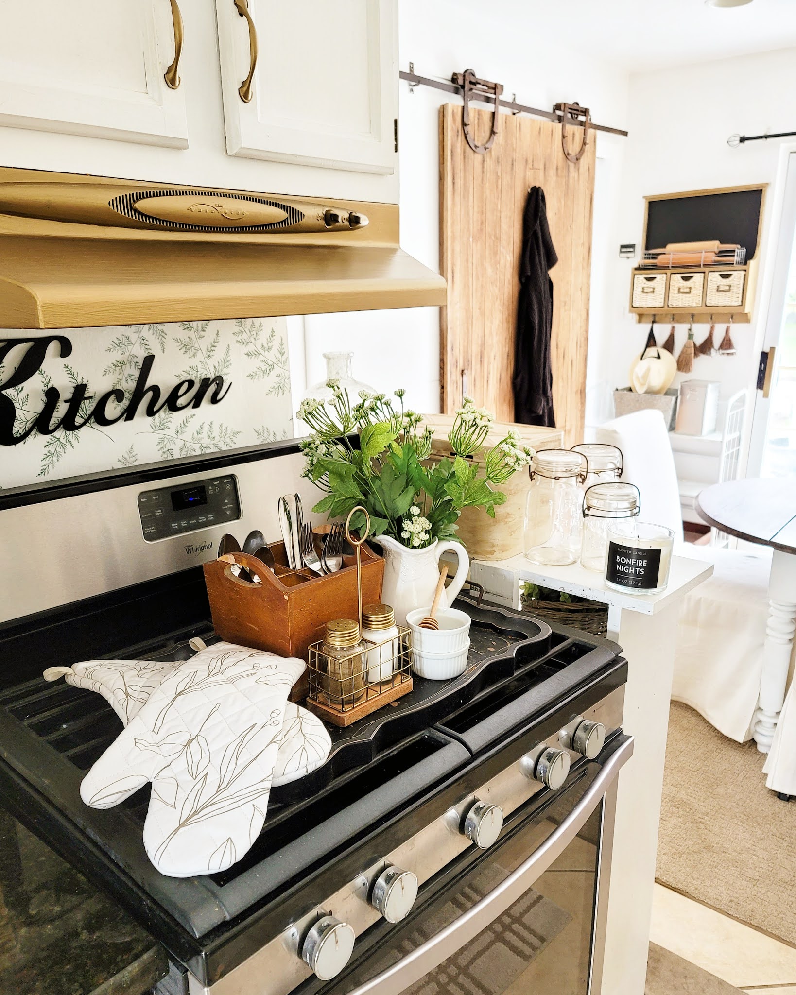 The Quaint Sanctuary { DIY Vintage Kitchen Hood }