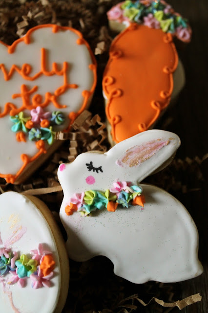 Easter egg cookie,,Easter bunny cookie,chick cookies.royal icing flowers,Easter cookies ideas, Easter cookies, Vintage Easter cookies, royal icing flowers,cookie decorating blogs, cookie decorating ideas