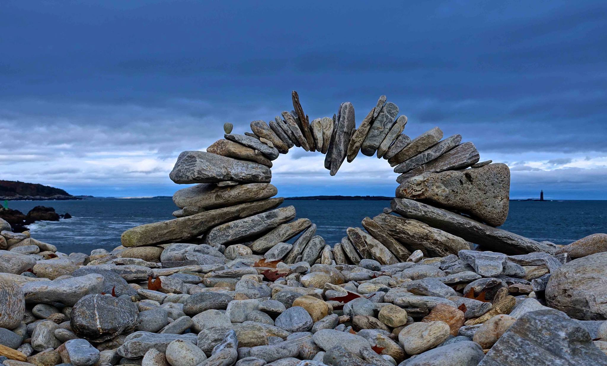 Art Natural Pebble Arch Sculptures