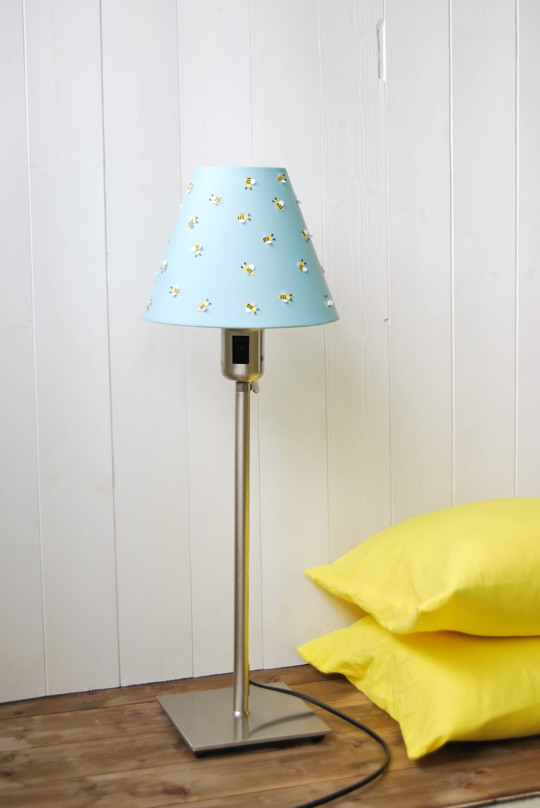 Jelly Welly : Bee Lampshade