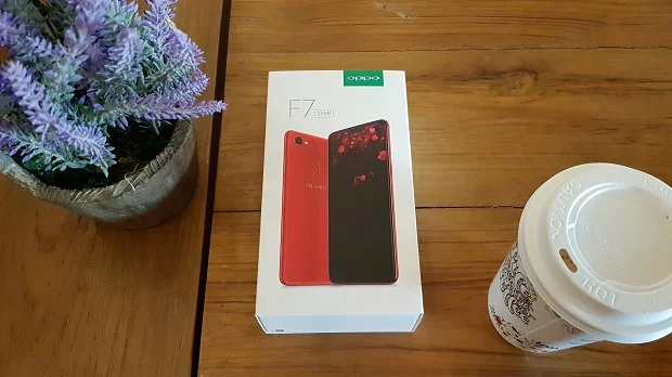 OPPO F7 Unboxing, First Impressions, Sample Photos