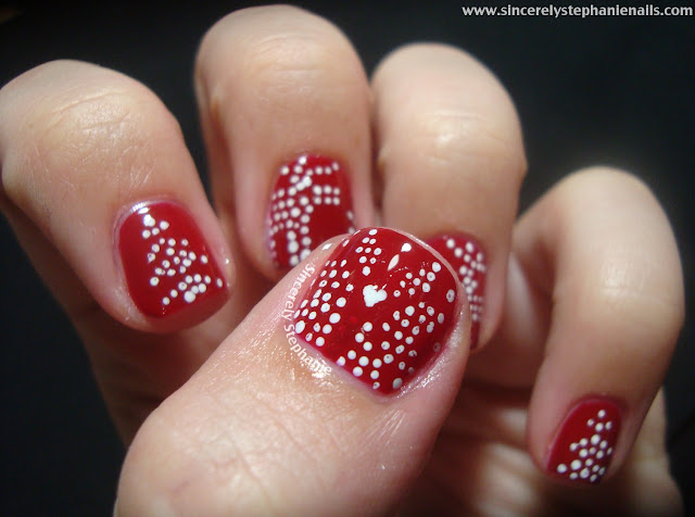 red knitted sweater nail art