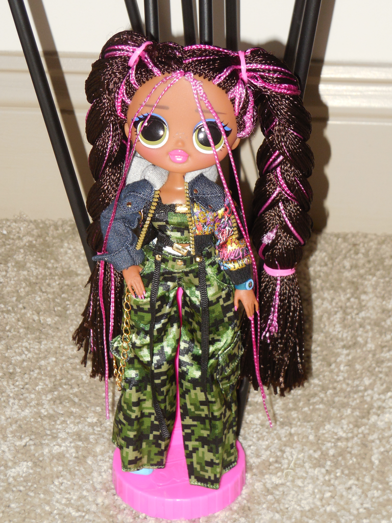Buy LOL Surprise OMG Fashion Doll Honeylicious 11inch/28cm Dolls Argos