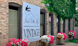 where gotta fly birds furniture