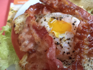 Mic dejun - Sandwich cu bacon