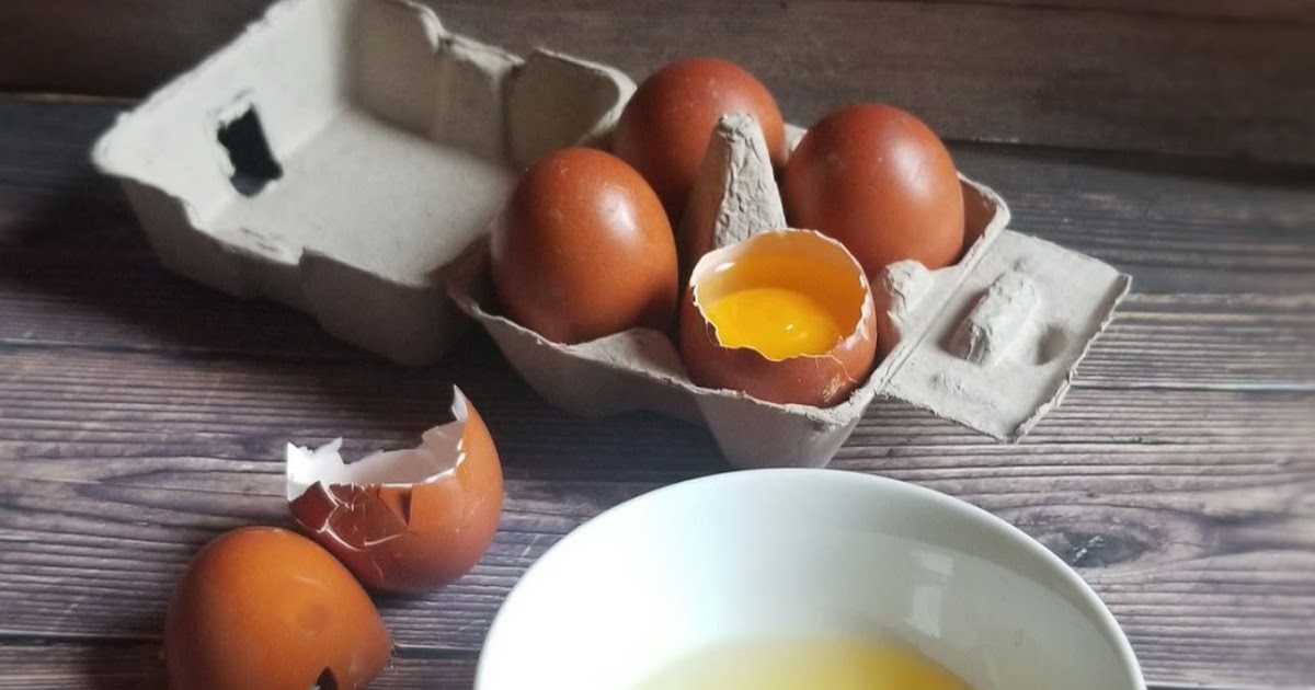 What Makes Egg Yolks Orange? / Coop to Kitchen