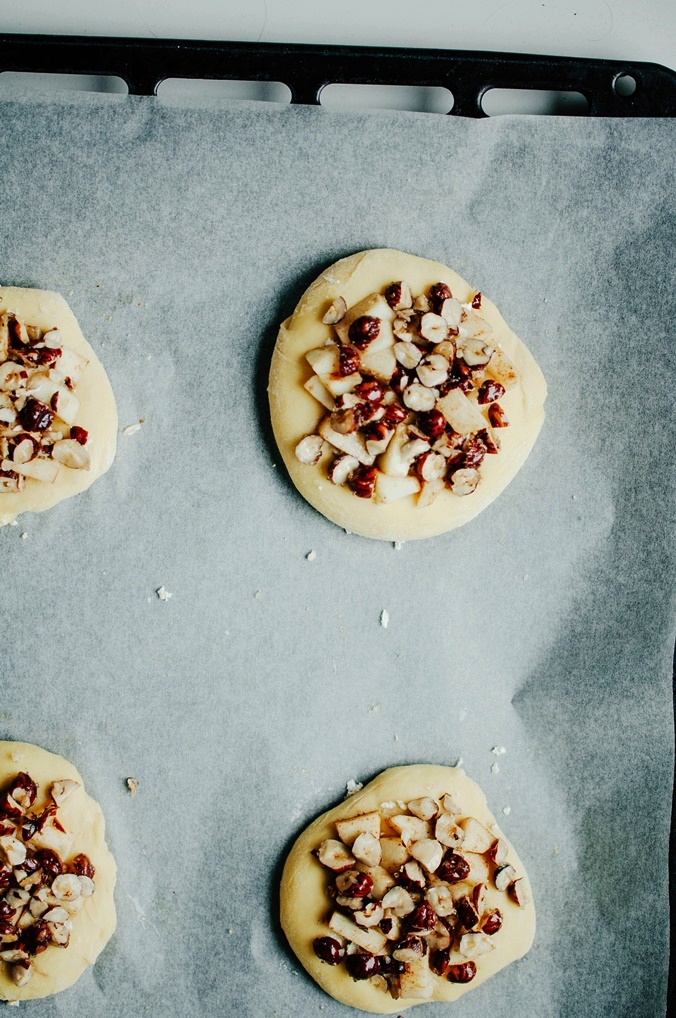 Roses in the Oven Apple, halva & hazelnut buns