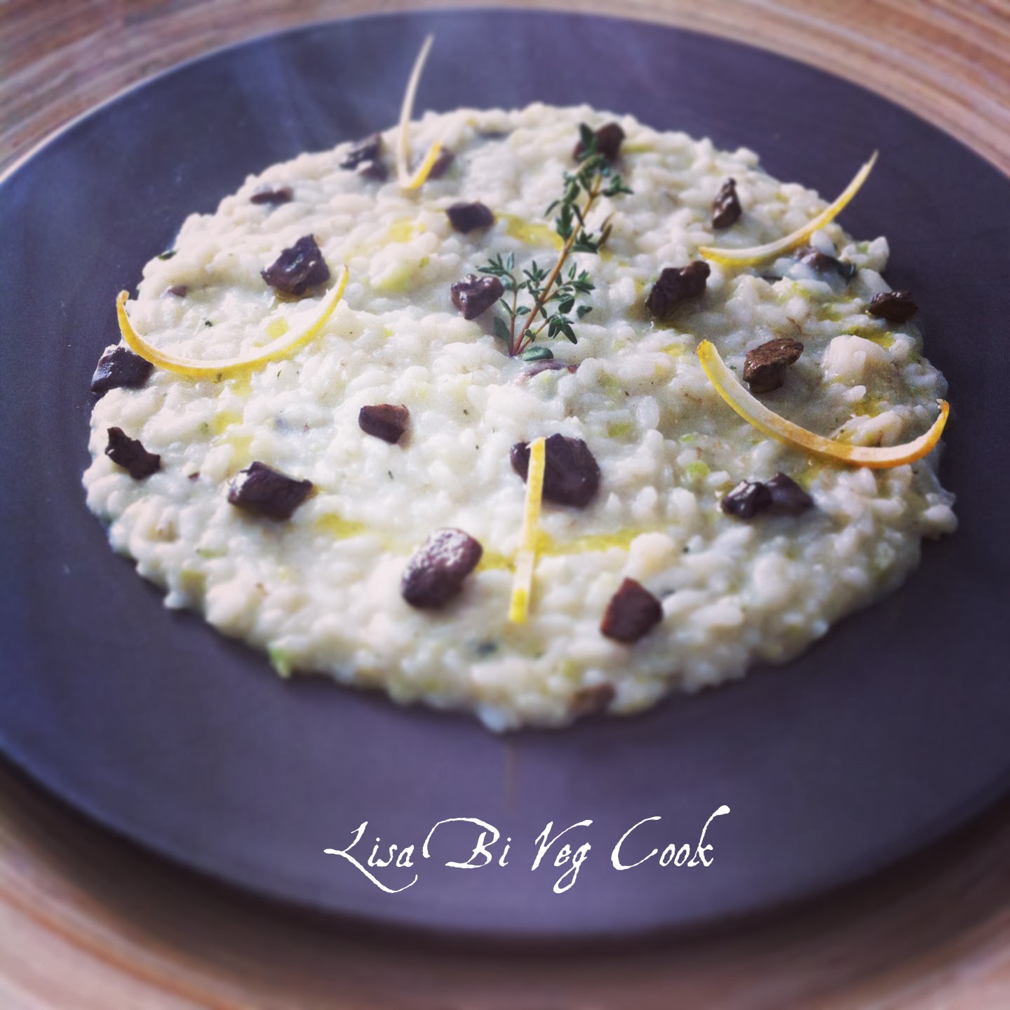 Lisa Bi Veg Cook RISOTTO CON PESTO DI GAMBI DI BROCCOLI E MANDORLE