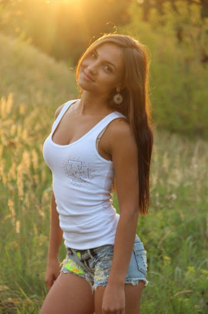 Beautiful Russian Girls Pic, Cute Russian College Girl Photo, Beautiful Russian Model Pics