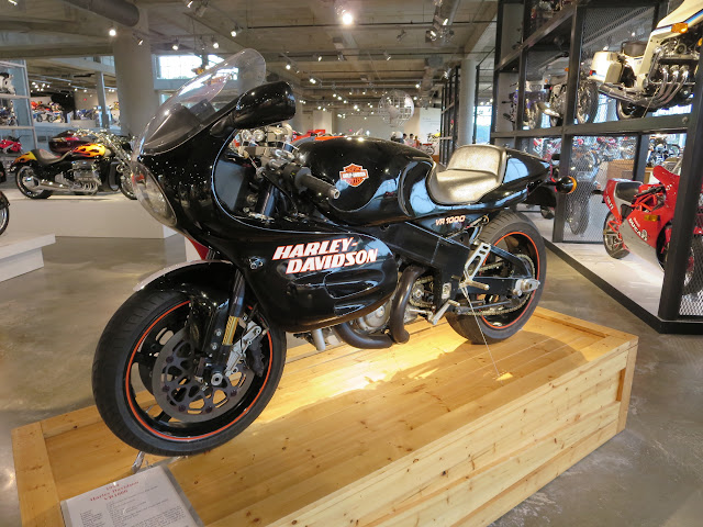 Harley-Davidson VR1000