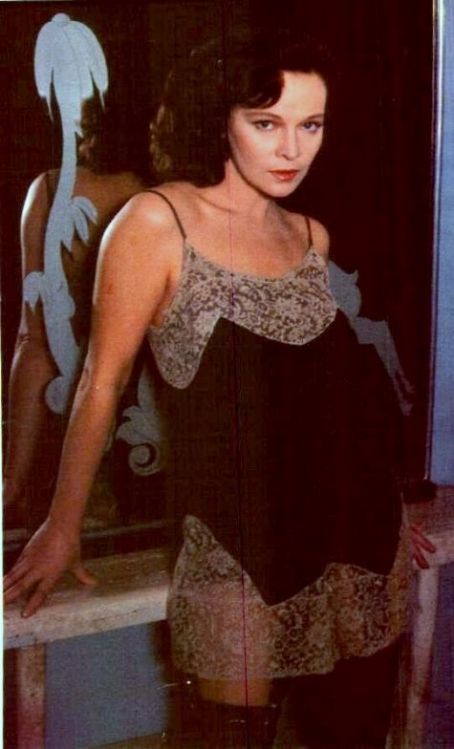 Italian Beautiful Girls Photo: Laura Antonelli Beautiful Actress Photo