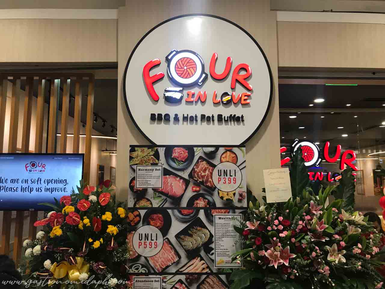 FOUREver in Love with Four In Love Gastronomida