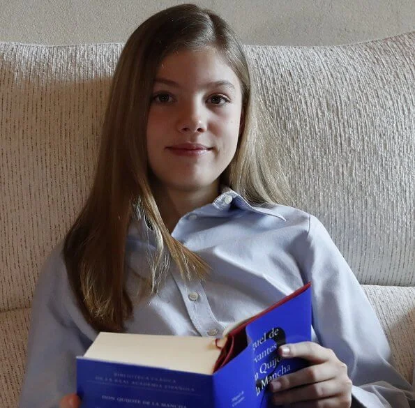 Princess Leonor and Infanta Sofía took part in the reading out of Don Quixote, which was performed via internet