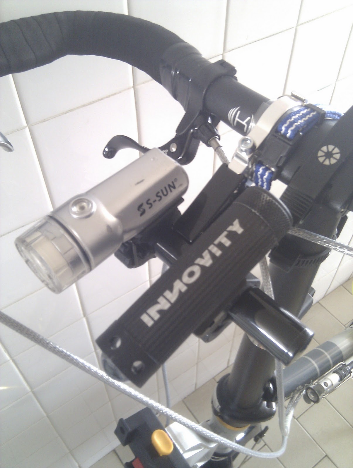 Minoura SPACE MOUNT SGS400 SHORT EXTENSION 2735MM Bike Shed