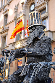 Human Statues in La Rambla de Barcelona: Biker