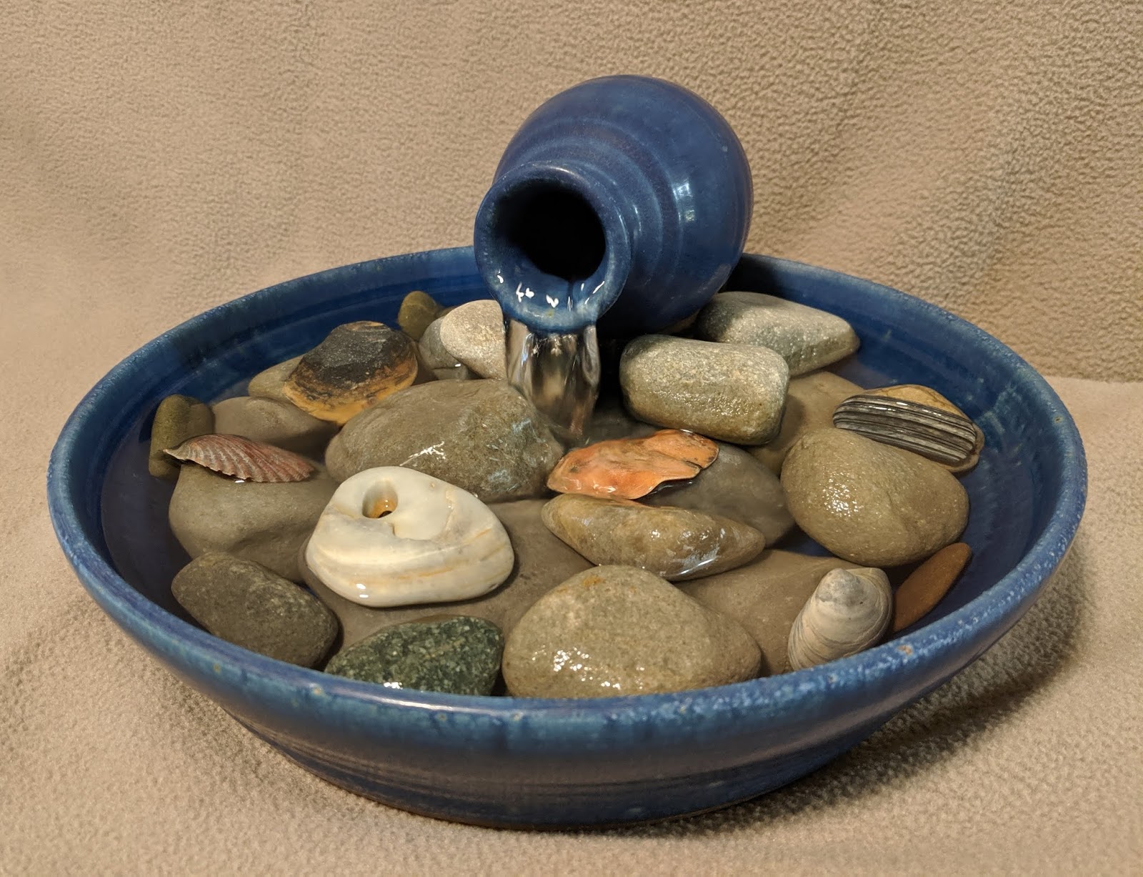 JIM FINEMAN TABLETOP FOUNTAIN