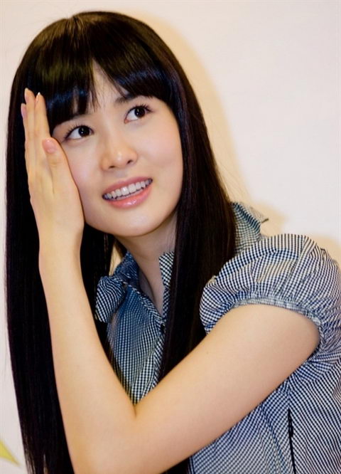 Korean Actress Lee Da Hae | All About Celebrity