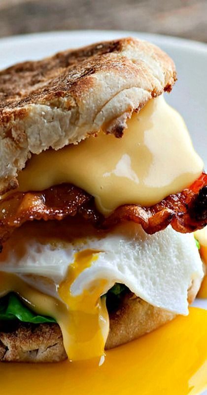 The Best Breakfast Sandwich - The Easy Recipes Blog