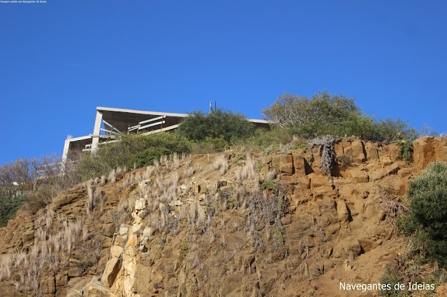 Construção embargada.