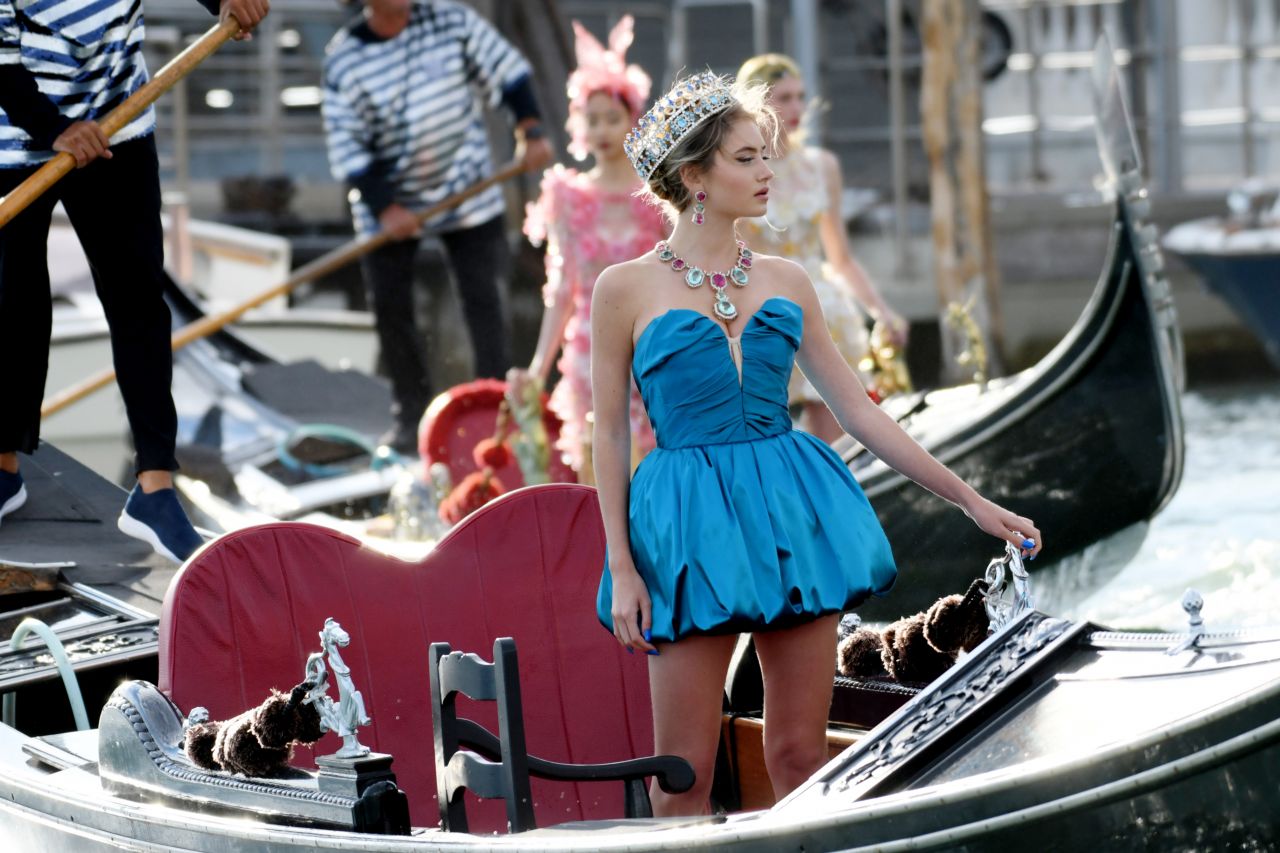Leni Klum in Piazza San Marco in Venice 08/30/2021