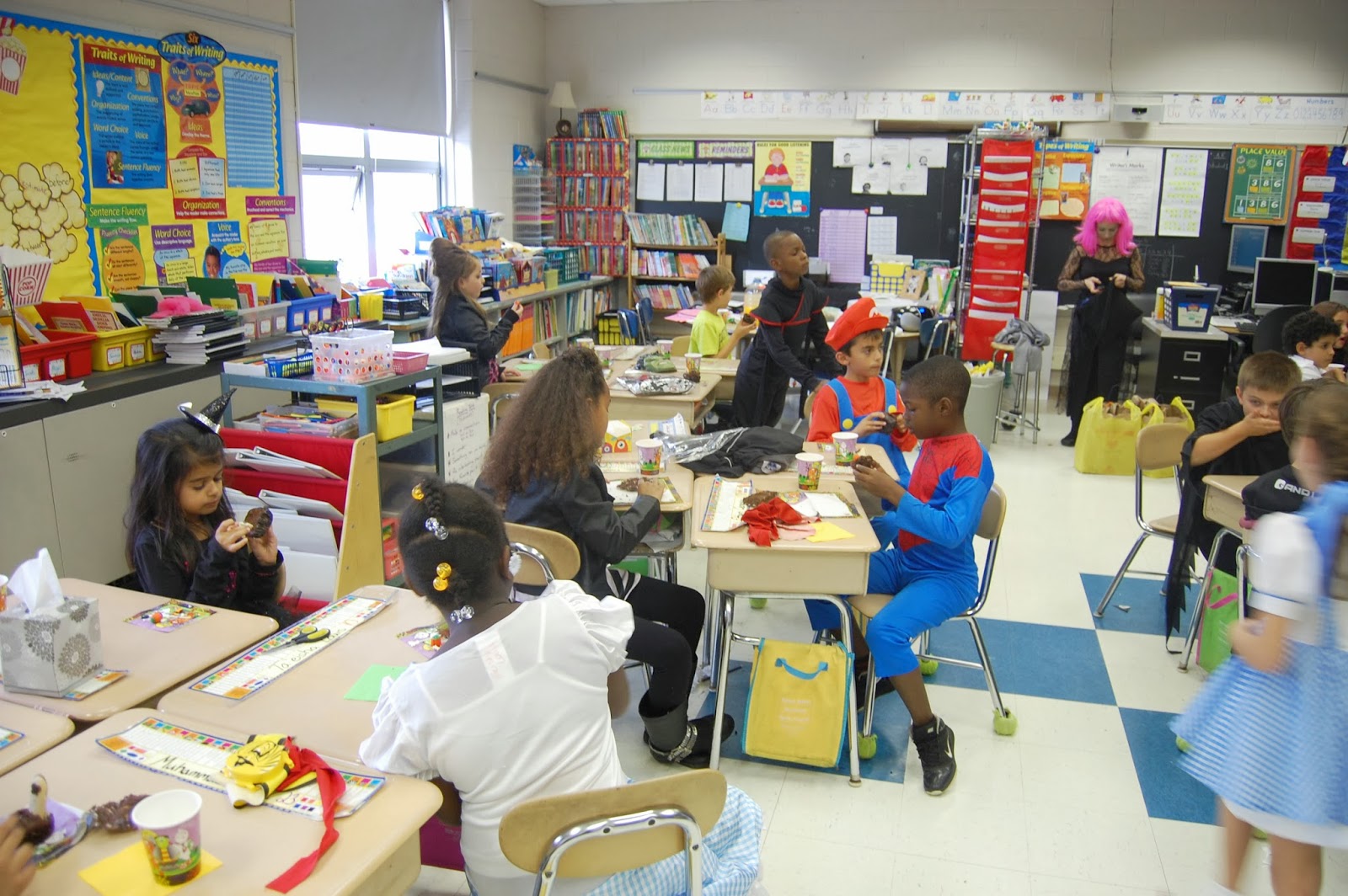 Mr. Cavileer's 2nd Grade Blog: Halloween Party