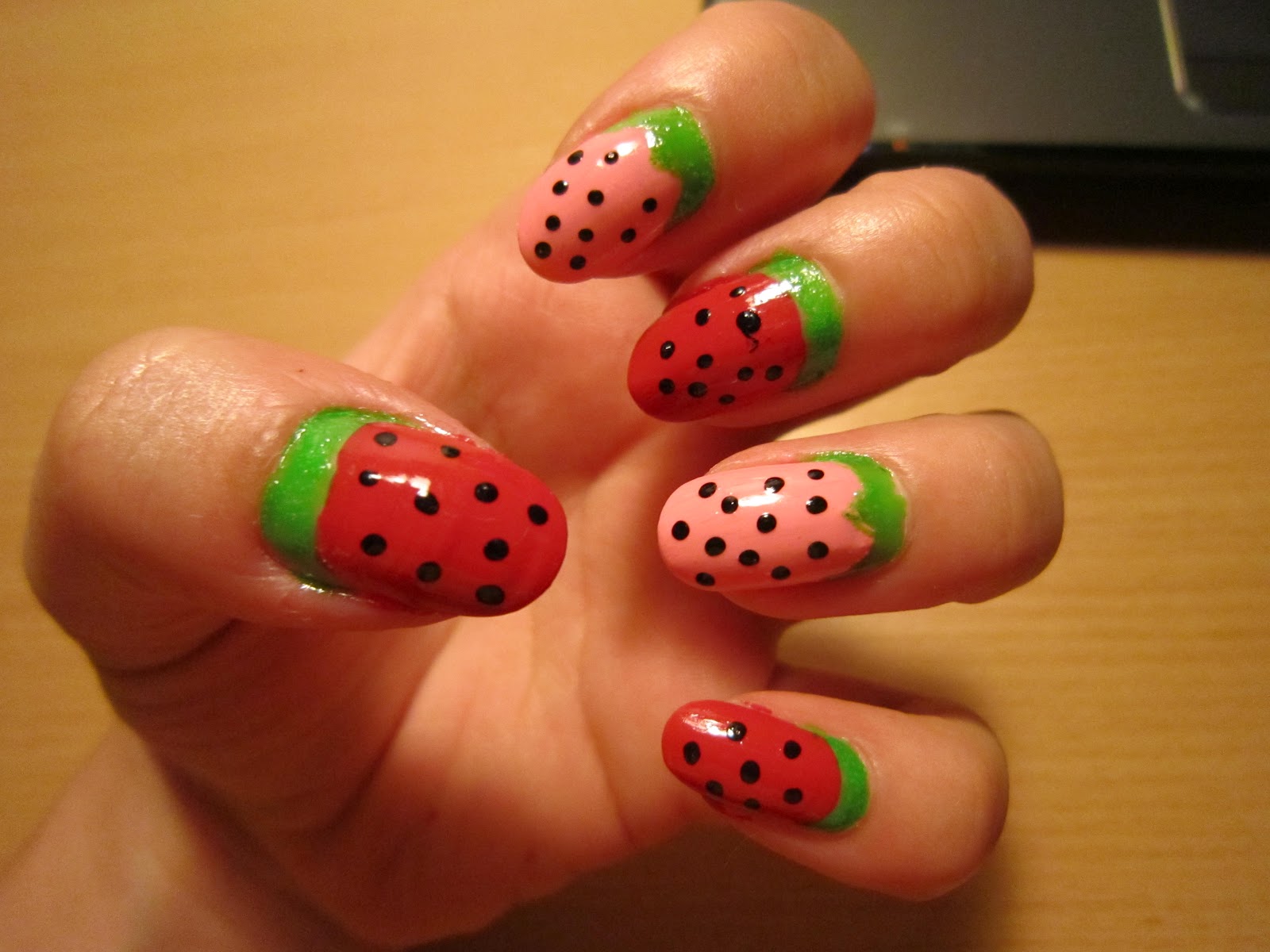 cute gel nail design for summer