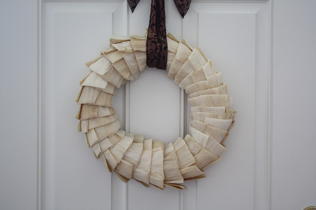 Corn Husk Wreath by Chessa Moore for #LoveYourLifeFriday at karenehman.com.