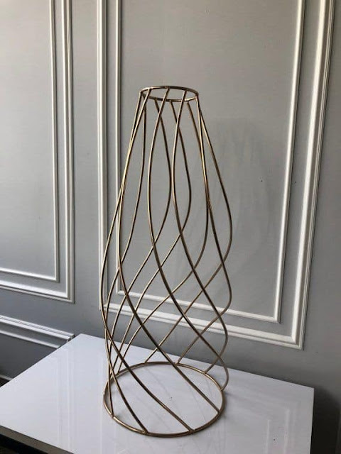 Mi Fiesta Creativa: Usa bases y columnas metálicas para tus