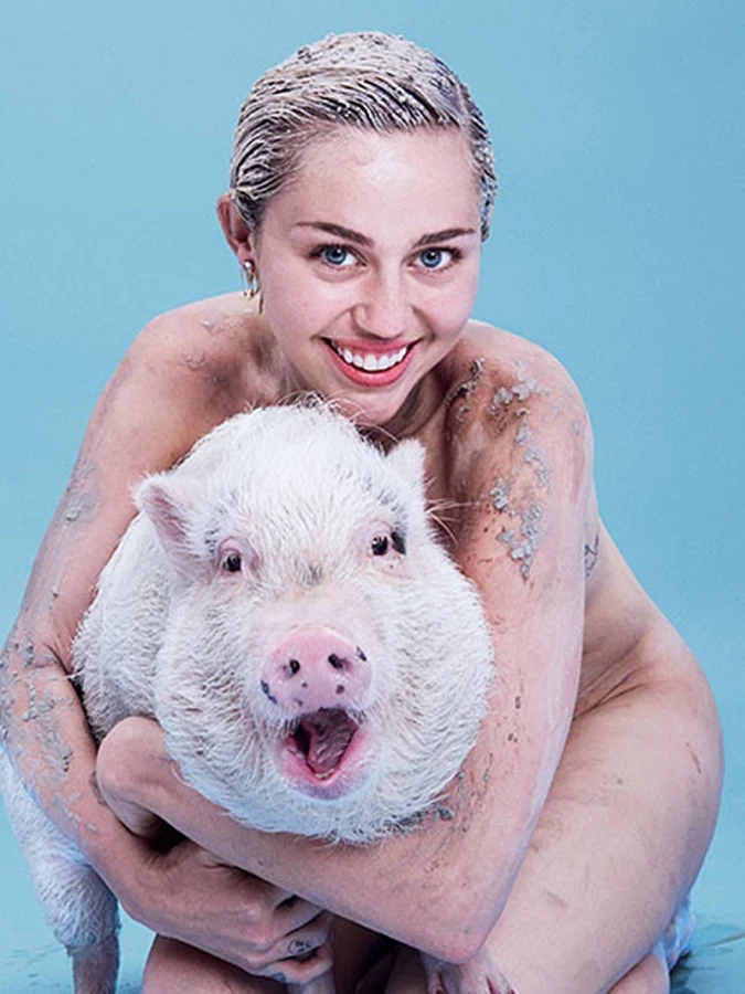 El Topless De Miley Cyrus Para Paper Magazine Foto 1