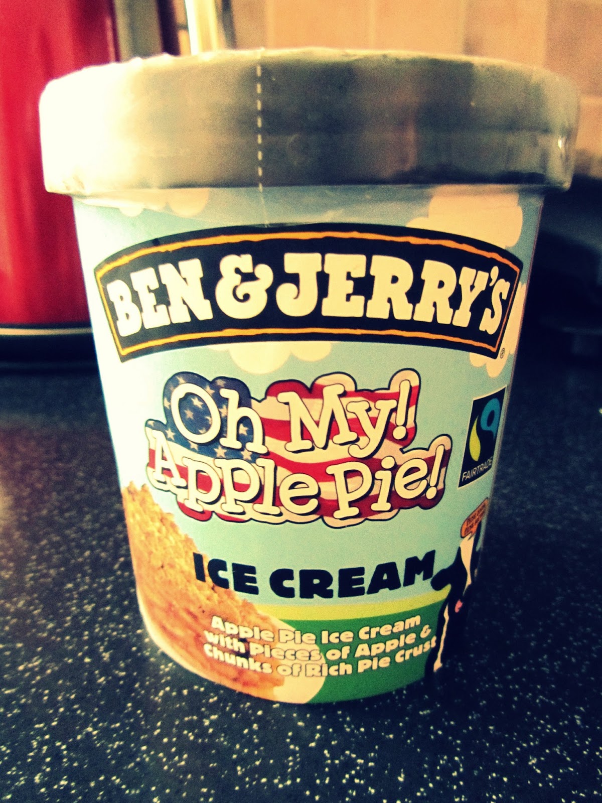 Review Crazy: Ben & Jerry's Oh My! Apple Pie