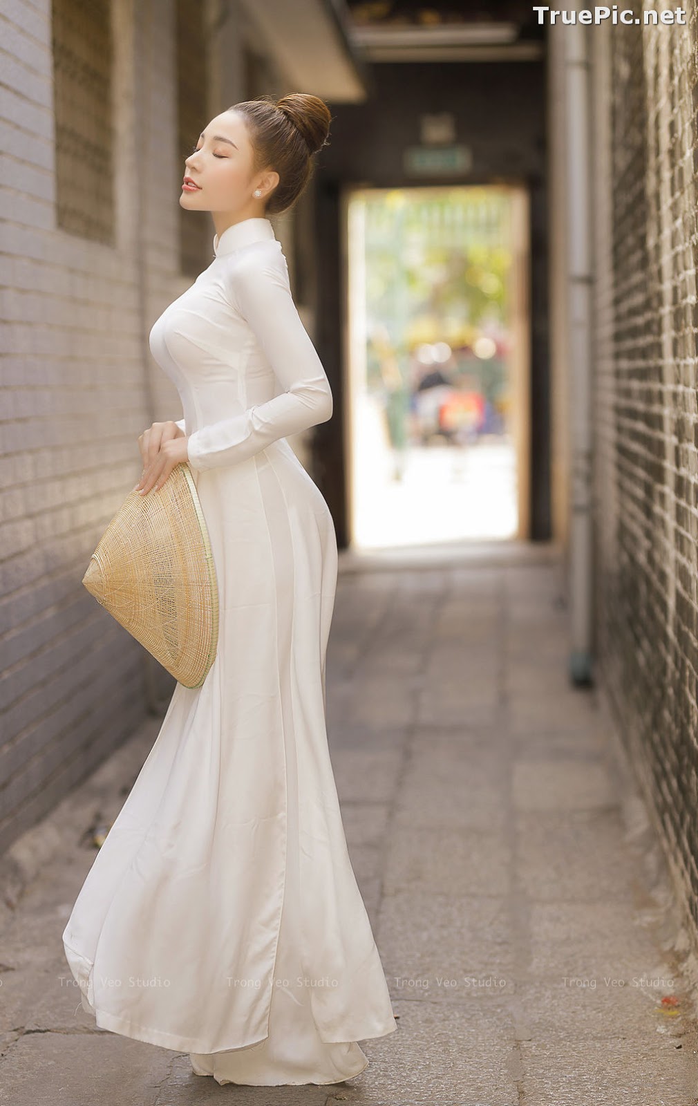 Image The Beauty of Vietnamese Girls with Traditional Dress (Ao Dai) #2 - TruePic.net - Picture-45