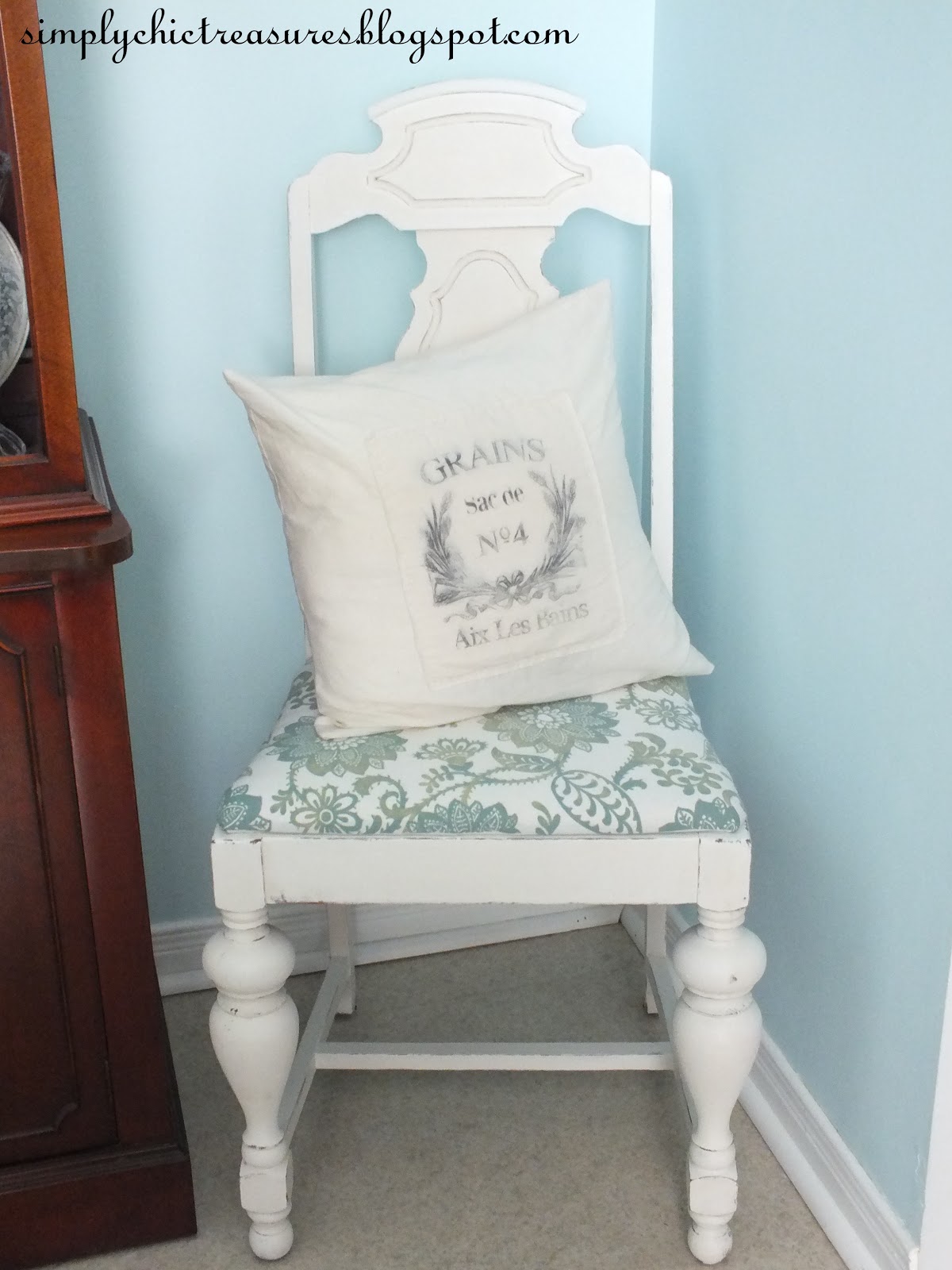 simply chic treasures Two Chair Makeovers