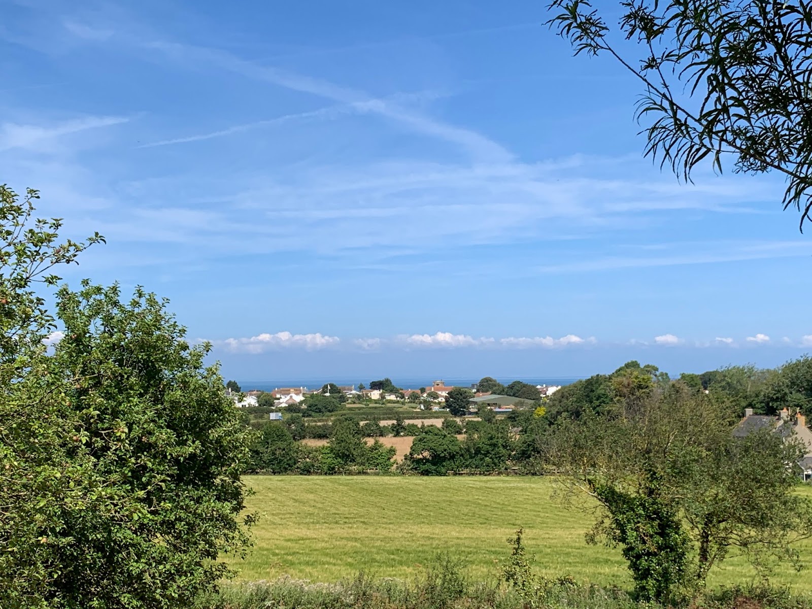 WorldTravelReynolds Enjoying the country in Grouville, Jersey