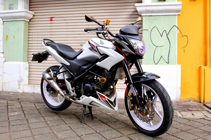 Kumpulan Modifikasi  Motor Honda CB150R  Keren Terbaru 
